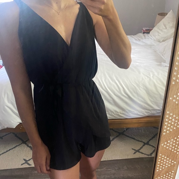 Toni black romper sz M - Picture 5 of 7